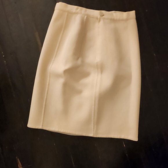 SALVATORE FERRAGAMO Knee-Length Skirt Size:M |US 8 runs small check measurements - Picture 2 of 6